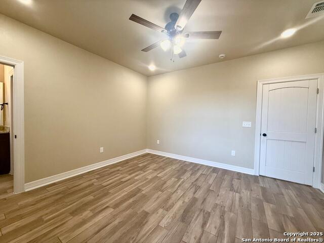 Listing photo id 13 for 1075 County Road E