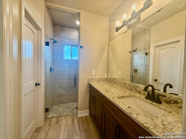 Listing photo id 15 for 1075 County Road E