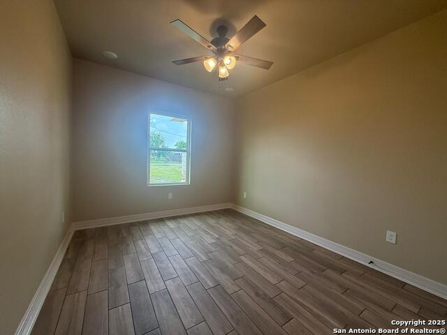 Listing photo id 21 for 1075 County Road E