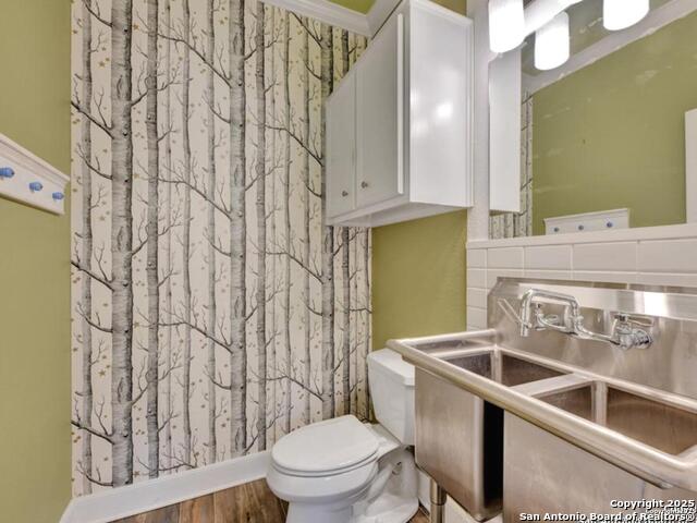 Listing photo id 20 for 1210 Whispering Woods