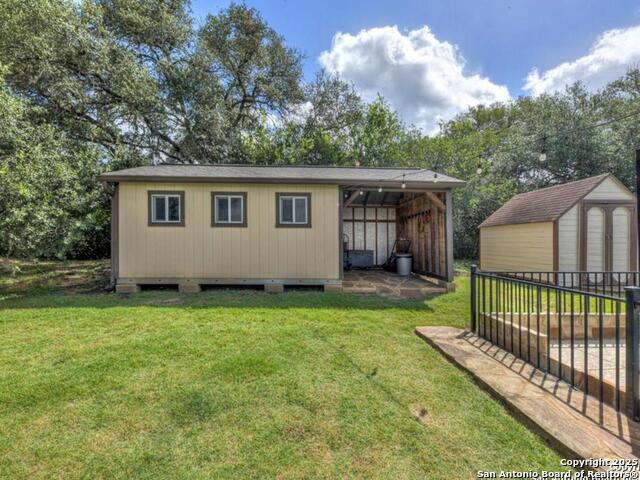 Listing photo id 29 for 1210 Whispering Woods