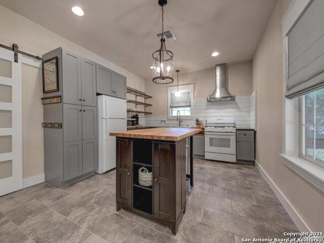 Listing photo id 32 for 1210 Whispering Woods