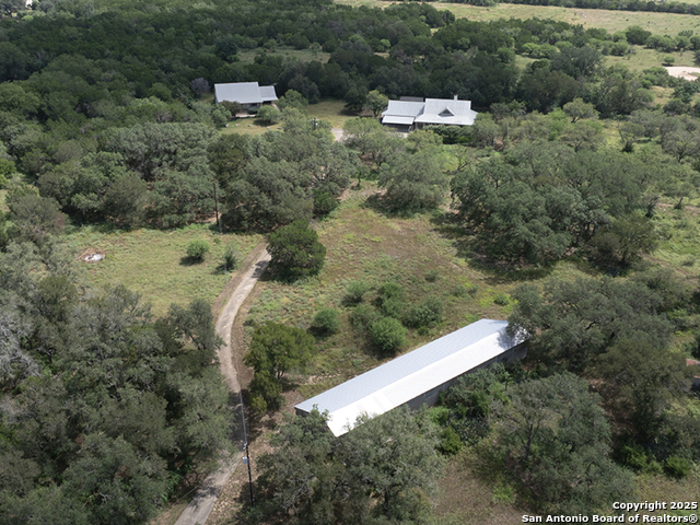 Listing photo id 59 for 1210 Whispering Woods