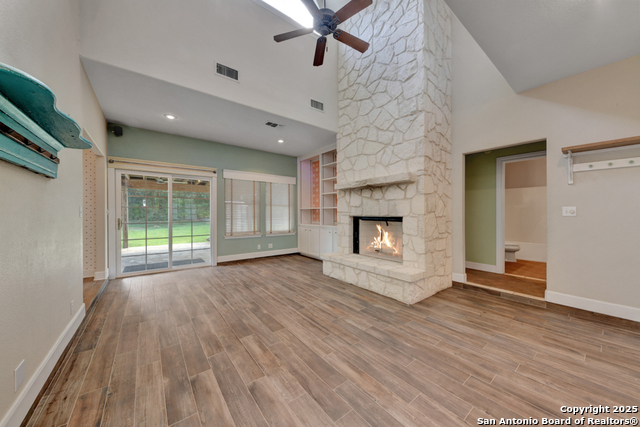 Listing photo id 6 for 1210 Whispering Woods
