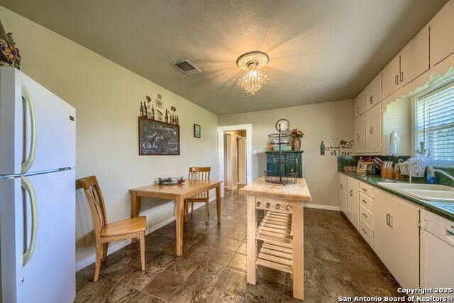 Image 10 of 30 For 660 Ranch Road 1