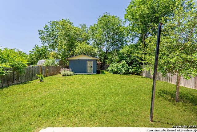 Image 31 of 34 For 170 Tedder St