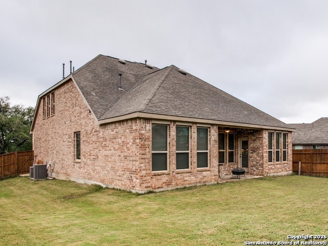 Listing photo id 19 for 7615 William Bonney
