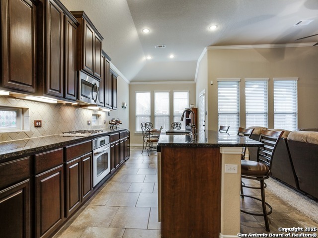 Listing photo id 5 for 7615 William Bonney