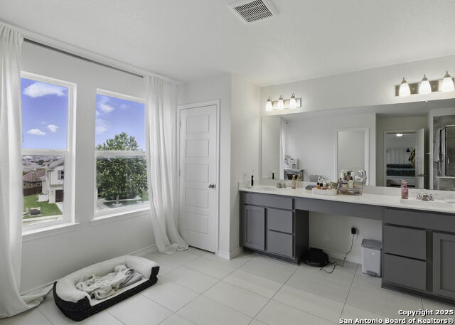 Image 15 of 24 For 217 Landmark Cove