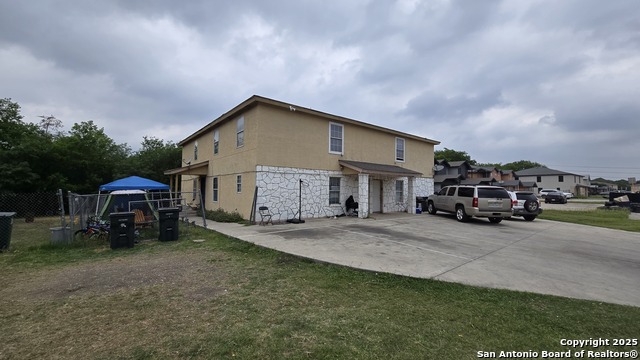 Image 2 of 15 For 7559 Windsor Oaks