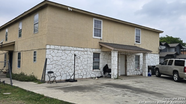 Image 4 of 15 For 7559 Windsor Oaks