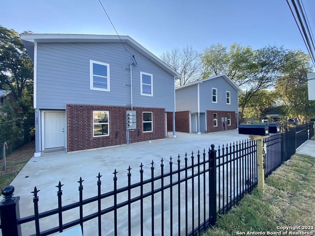 Image 3 of 15 For 1632 Hamilton S 102