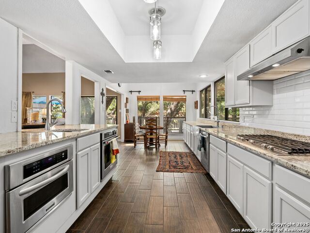 Image 13 of 37 For 9715 Laurel Oaks