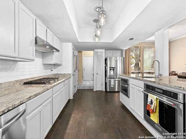 Image 14 of 37 For 9715 Laurel Oaks