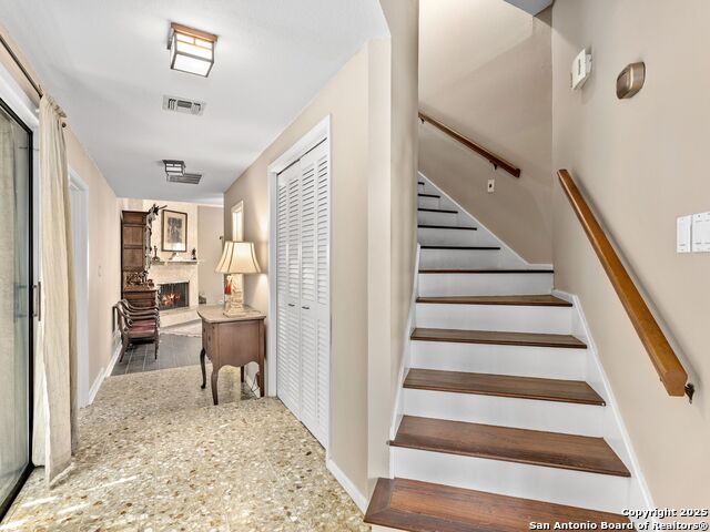 Image 24 of 37 For 9715 Laurel Oaks