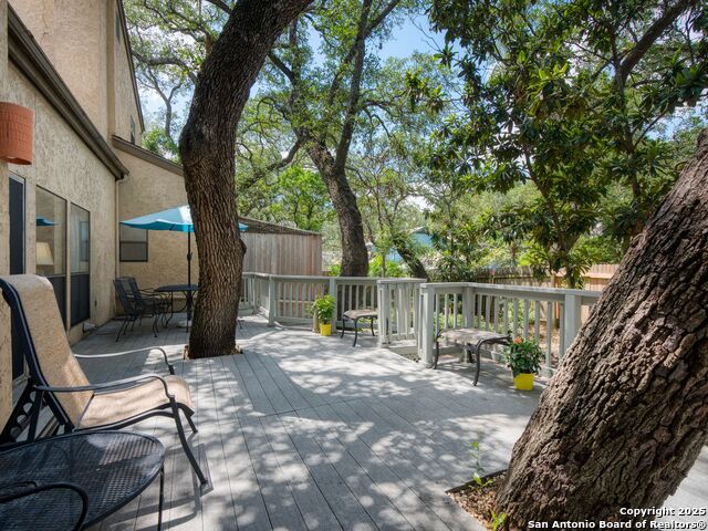 Image 32 of 37 For 9715 Laurel Oaks