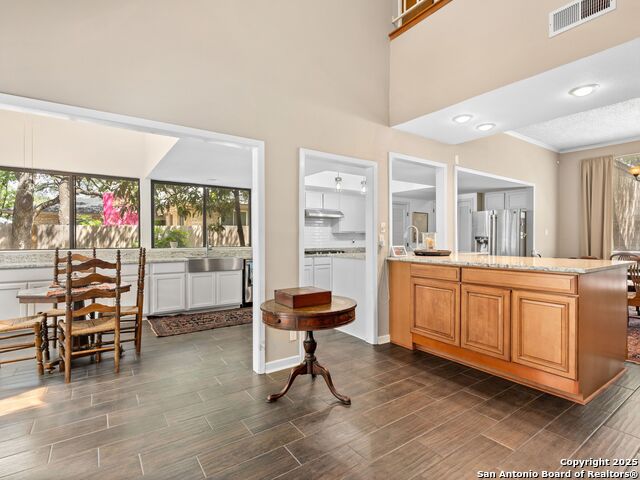 Image 9 of 37 For 9715 Laurel Oaks