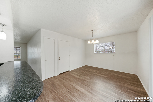 Image 18 of 36 For 505 Oasis St