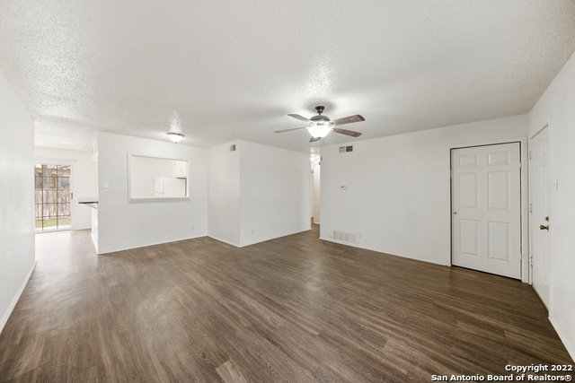 Image 9 of 36 For 505 Oasis St