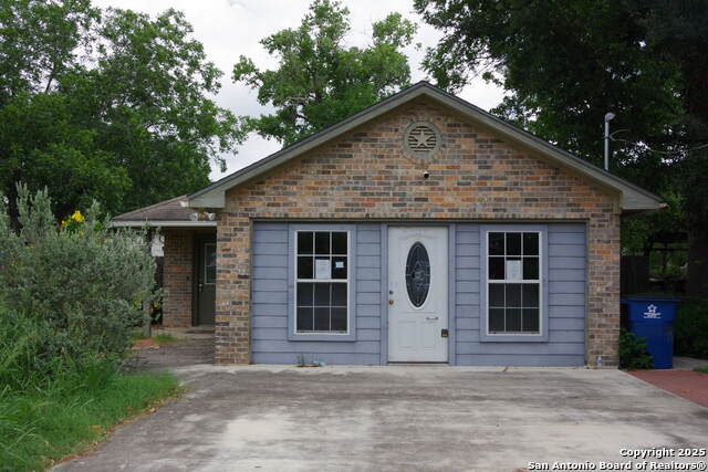Details for 909 San Antonio, Pleasanton, TX 78064