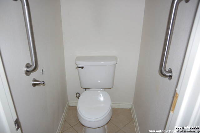Image 11 of 17 For 909 San Antonio