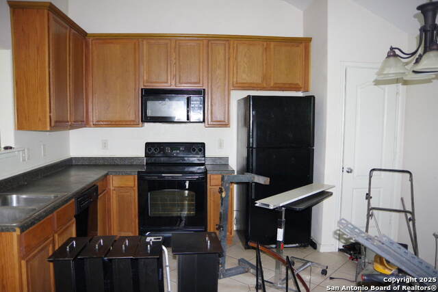 Image 5 of 17 For 909 San Antonio
