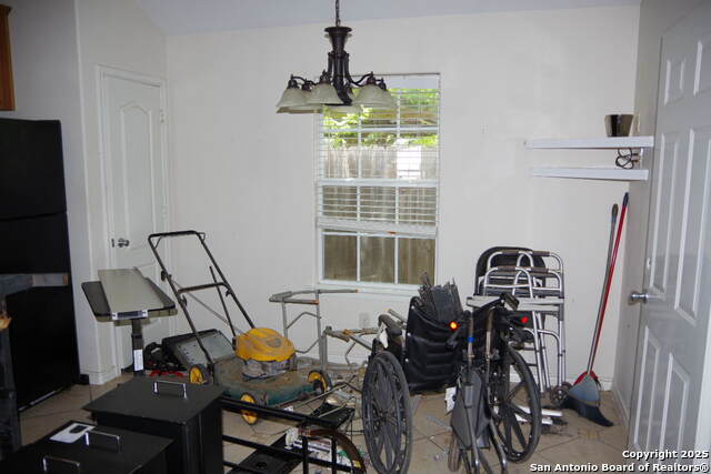 Image 6 of 17 For 909 San Antonio