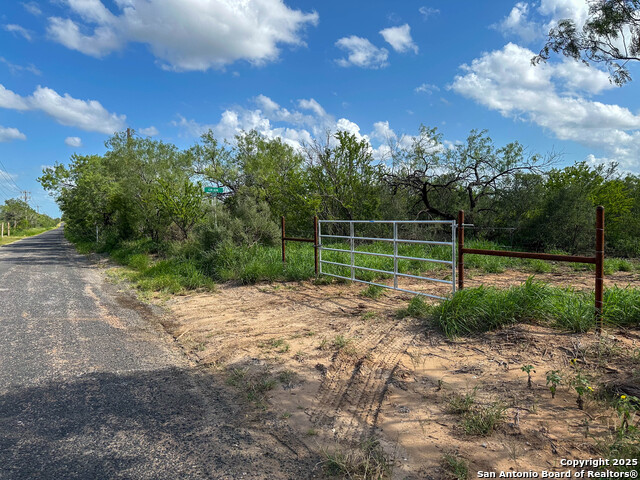 Image 13 of 14 For 5850 Cr 422  