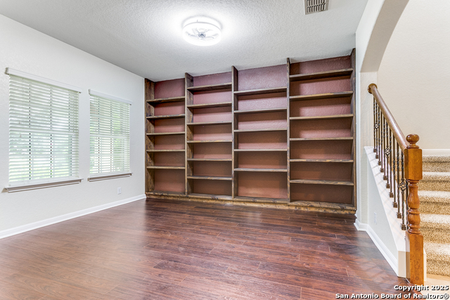 Image 4 of 29 For 10611 Larch Grove Ct