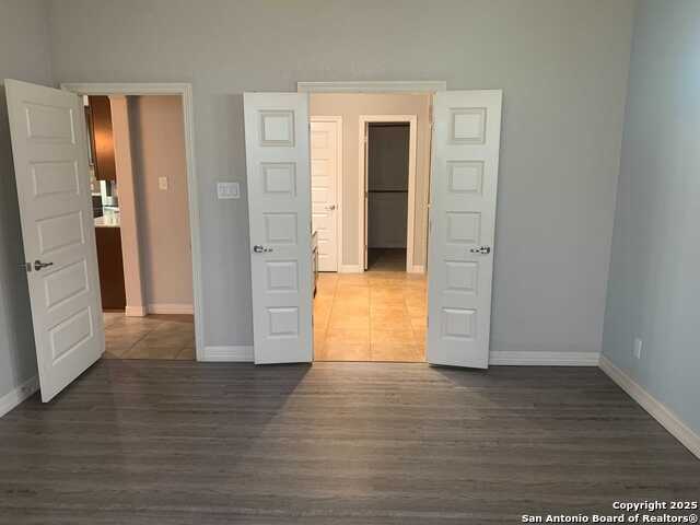 Image 8 of 20 For 594 Carriage House