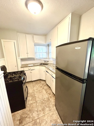 Image 6 of 10 For 2431 Cincinnati Av  1