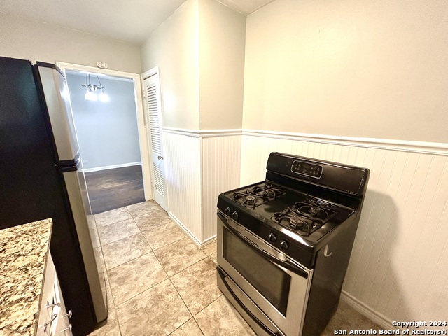 Image 7 of 10 For 2431 Cincinnati Av  1