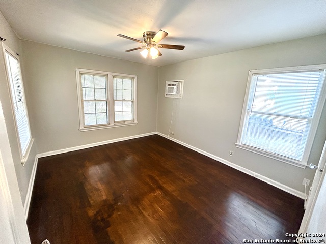 Image 9 of 10 For 2431 Cincinnati Av  1
