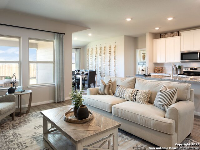 Image 3 of 12 For 2826 Descanso Avenue
