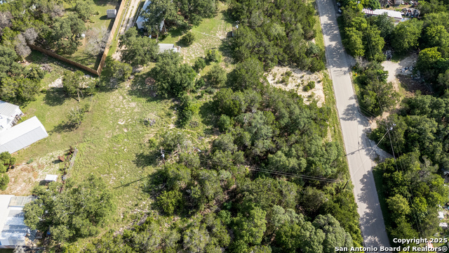 Listing photo id 5 for 235 Sir Arthur
