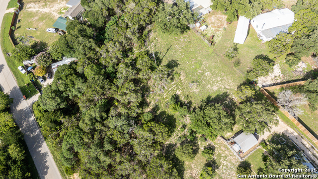 Listing photo id 6 for 235 Sir Arthur