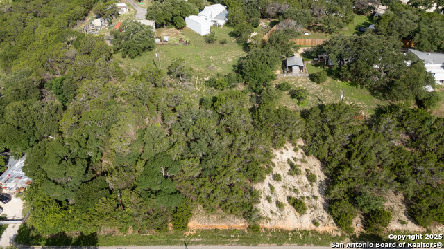 Listing photo id 7 for 235 Sir Arthur