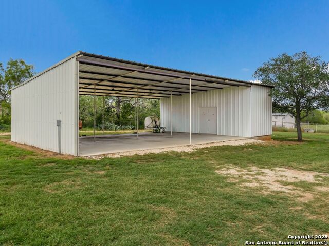 Image 15 of 15 For 8894 Loop 1604 E