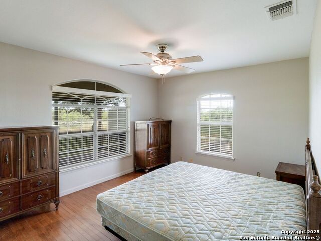 Image 9 of 15 For 8894 Loop 1604 E