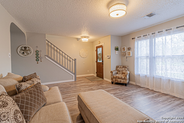 Image 5 of 45 For 7907 Donshire