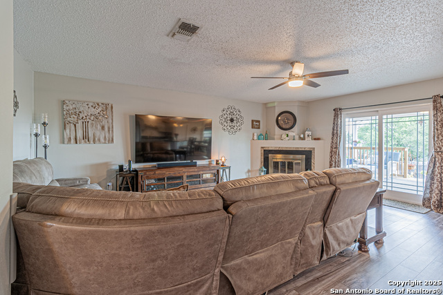 Image 7 of 45 For 7907 Donshire