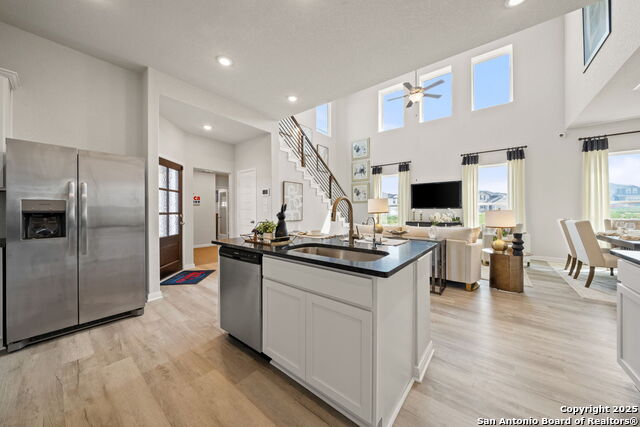 Listing photo id 25 for 2334 Pink Pearl Drive
