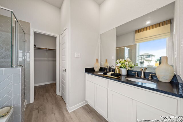 Image 3 of 50 For 2319 Pink Pearl Drive
