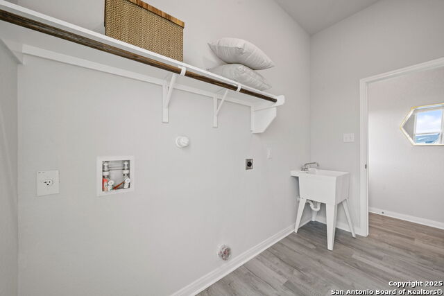 Image 48 of 50 For 2319 Pink Pearl Drive