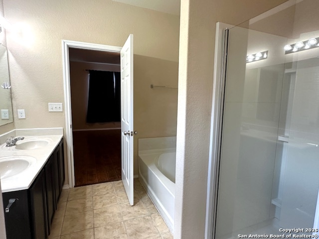 Image 12 of 17 For 27535 Lasso Bend