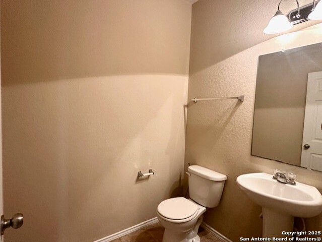 Image 8 of 17 For 27535 Lasso Bend