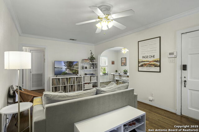 Image 10 of 44 For 734 Westwood Dr.,