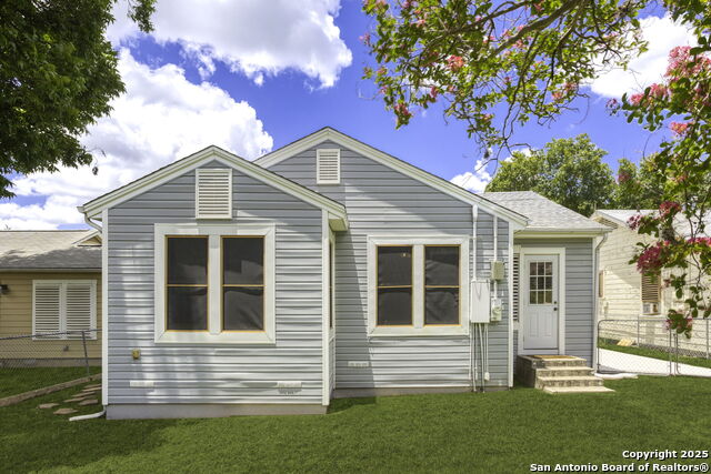 Image 33 of 44 For 734 Westwood Dr.,