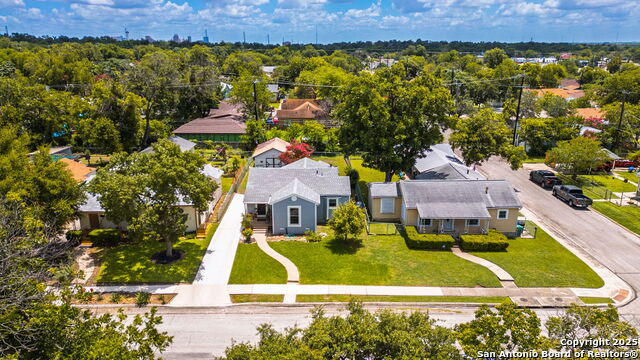Image 38 of 44 For 734 Westwood Dr.,