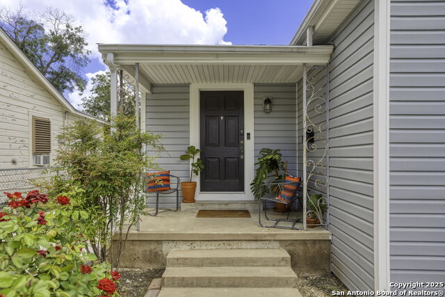 Image 4 of 44 For 734 Westwood Dr.,